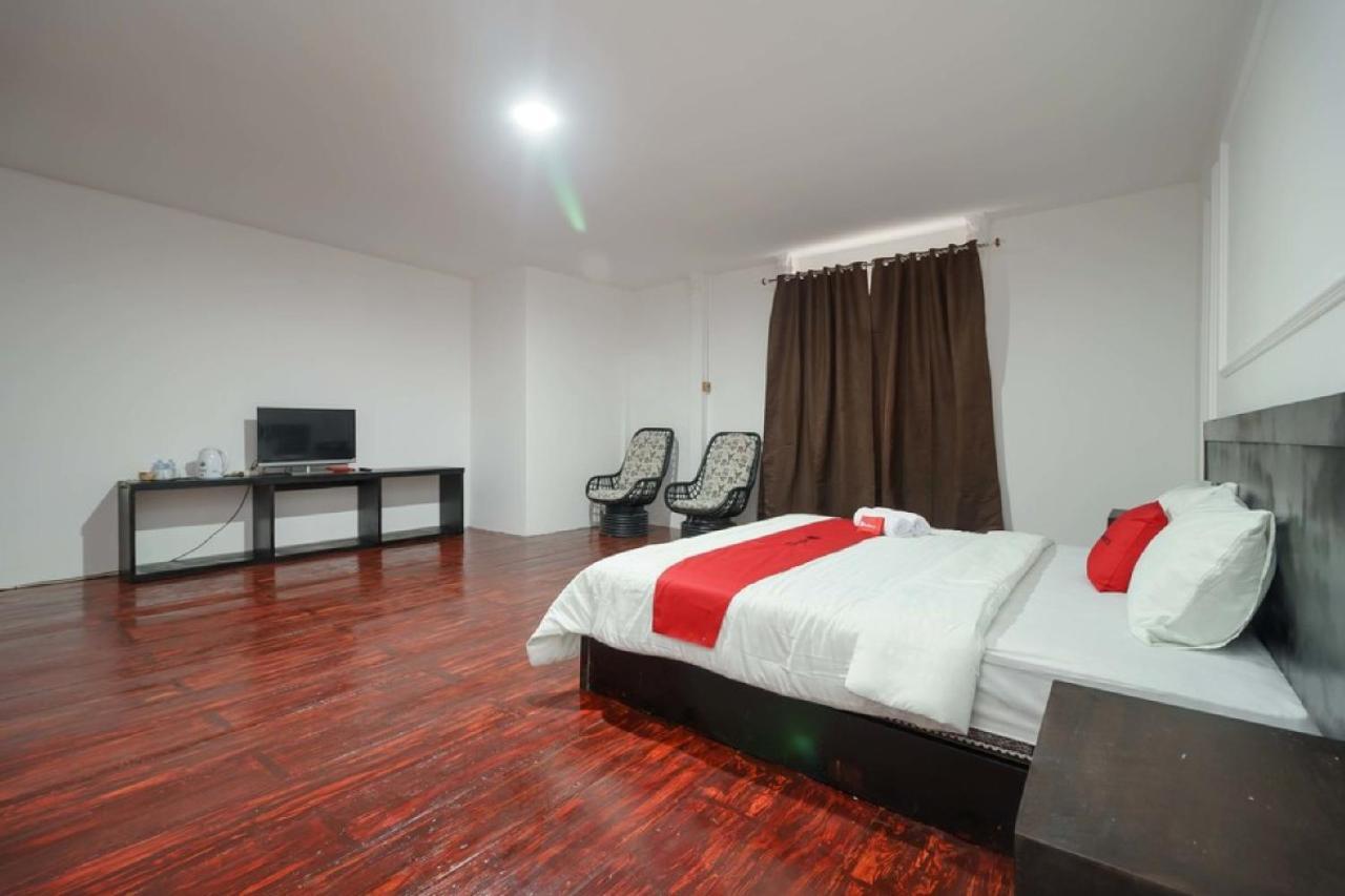 เรดดอร์ซ ชาเรียะฮ์ เนียร์ ซูซูยา มอลล์ บันดา อาเจะฮ์ 2 Hotel Geutieue ภายนอก รูปภาพ